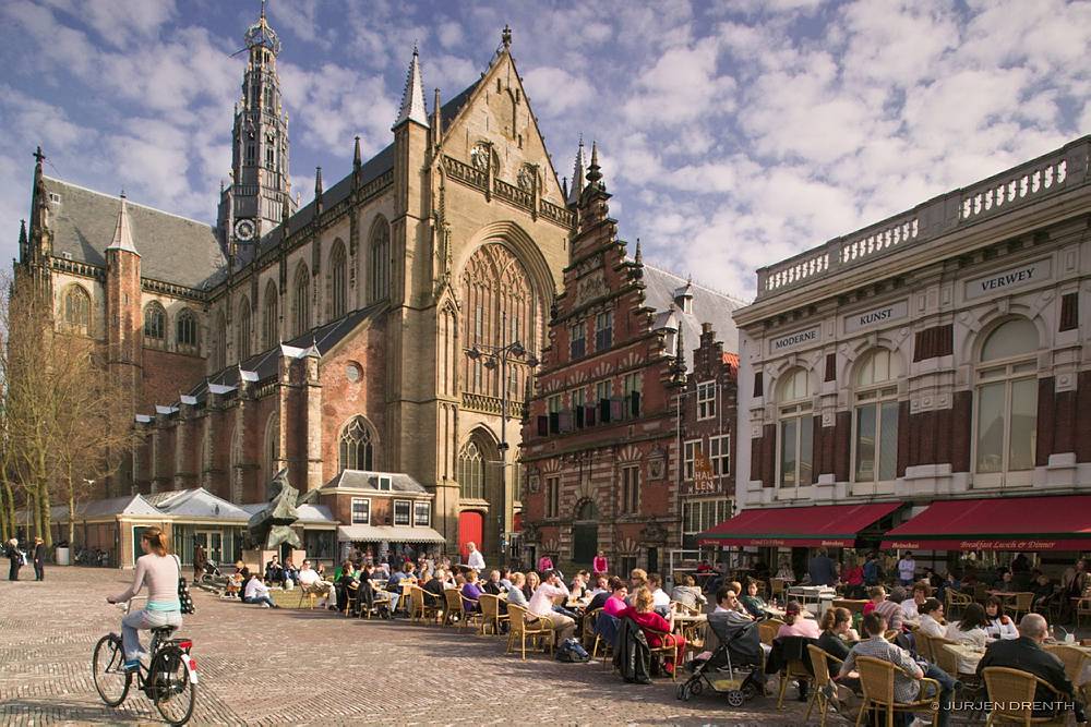 NETHERLANDS, HAARLEM CITY: market square & Bavo church